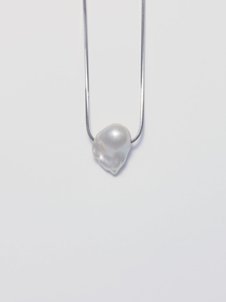 B. Pearl, Silver 8SP Chain.