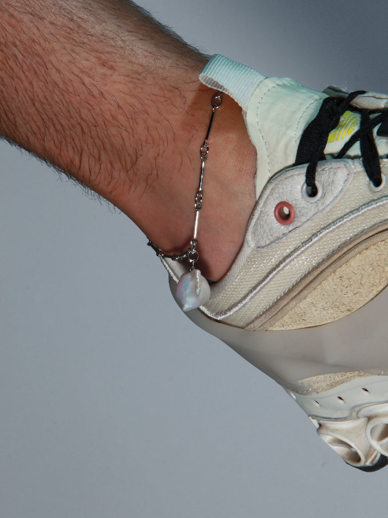 The "1" Anklet, Silver or Gold.